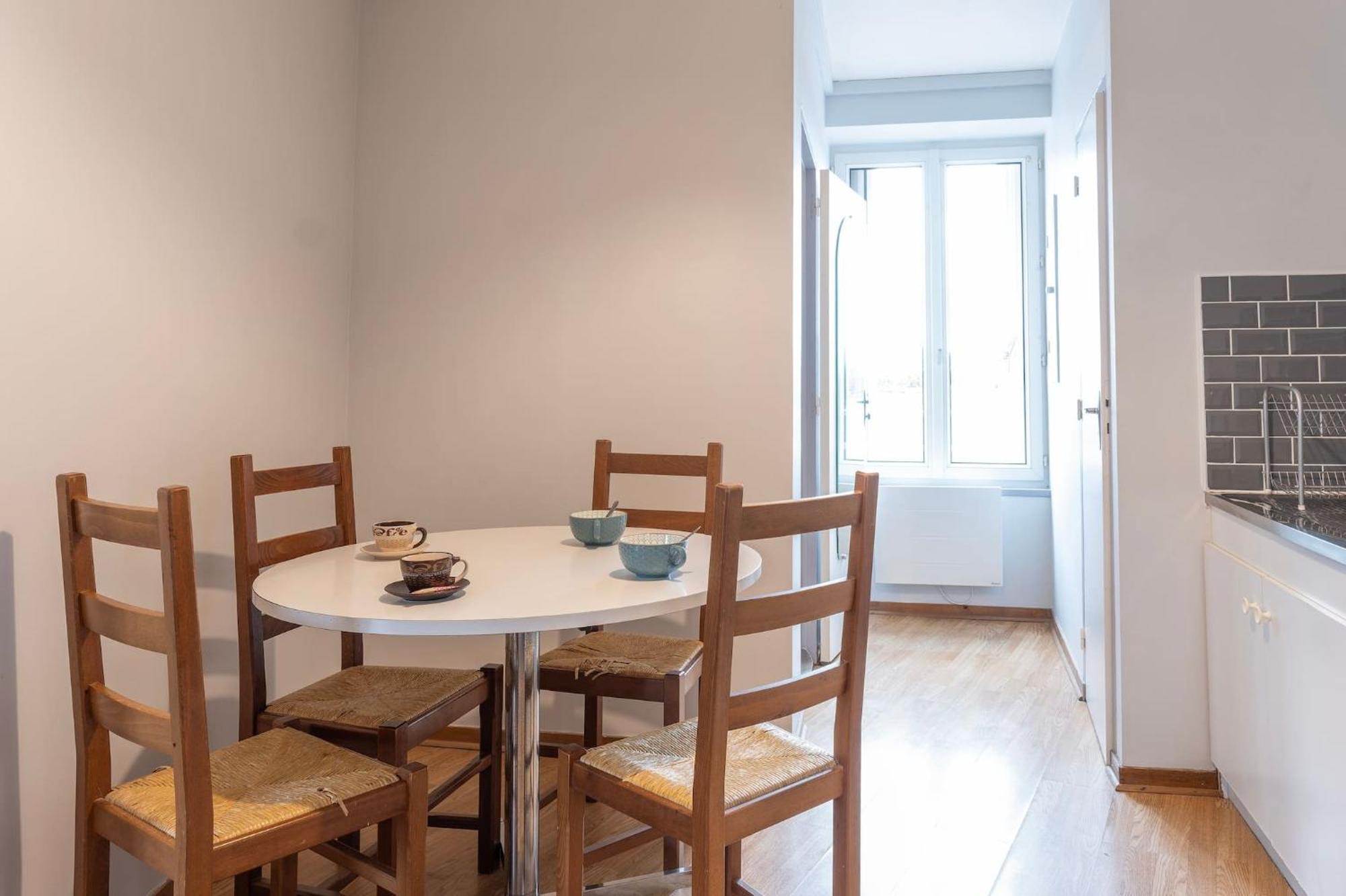 Grand Studio ✰ 35M² ✰ Centre ✰ 4Pers/2Lits ✰ Cuisine ✰ Wifi Cande Ngoại thất bức ảnh