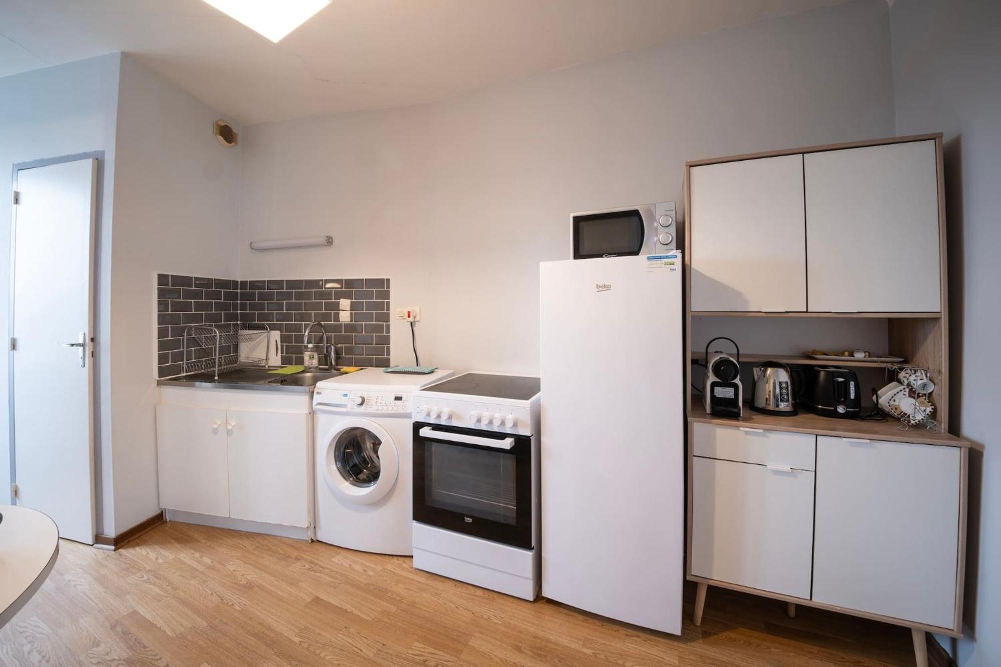 Grand Studio ✰ 35M² ✰ Centre ✰ 4Pers/2Lits ✰ Cuisine ✰ Wifi Cande Ngoại thất bức ảnh
